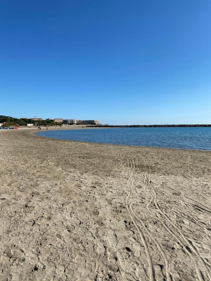 Superbe T2 Avec Terrasse Et Vue Su Mer Quartier Des Quilles A Sète Esterno foto